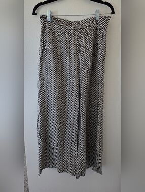 LOFT Black & White Wide-Leg Chevron Pants
